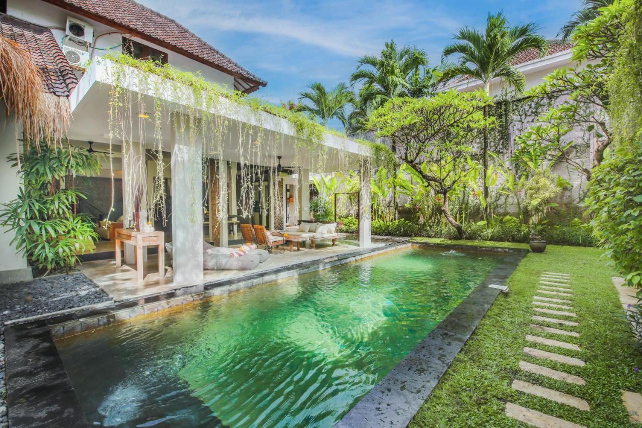 Villa Malou Seminyak Buitenkant foto