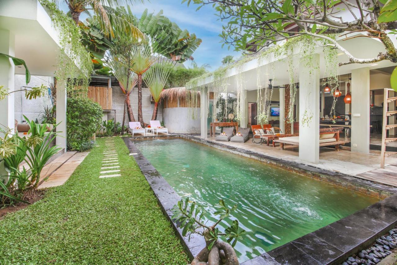 Villa Malou Seminyak Buitenkant foto