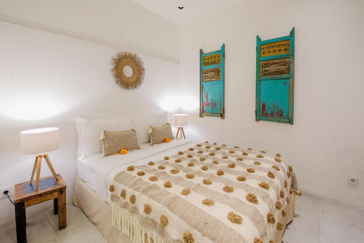 Villa Malou Seminyak Buitenkant foto