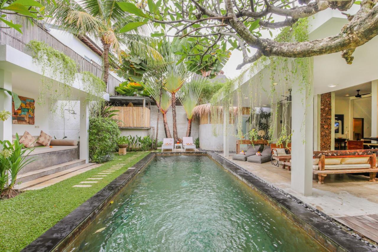 Villa Malou Seminyak Buitenkant foto