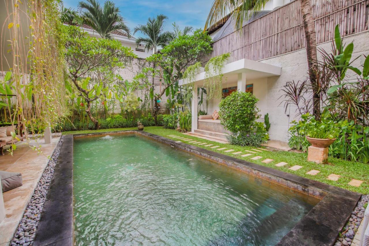Villa Malou Seminyak Buitenkant foto