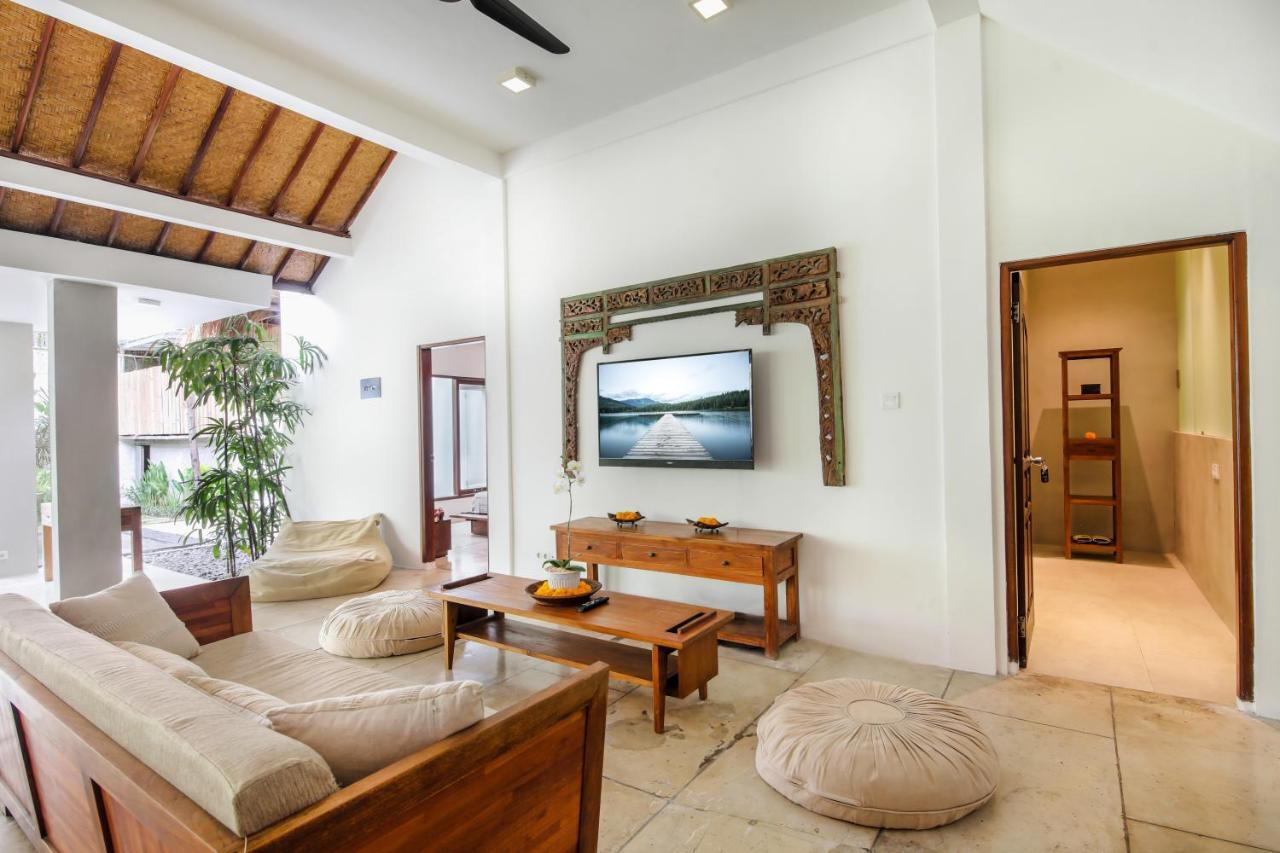 Villa Malou Seminyak Buitenkant foto