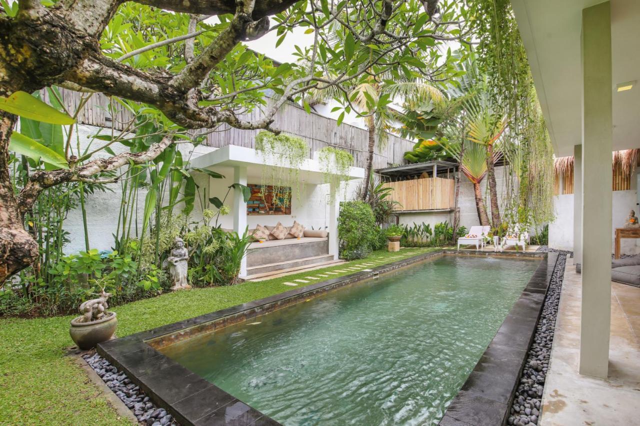 Villa Malou Seminyak Buitenkant foto